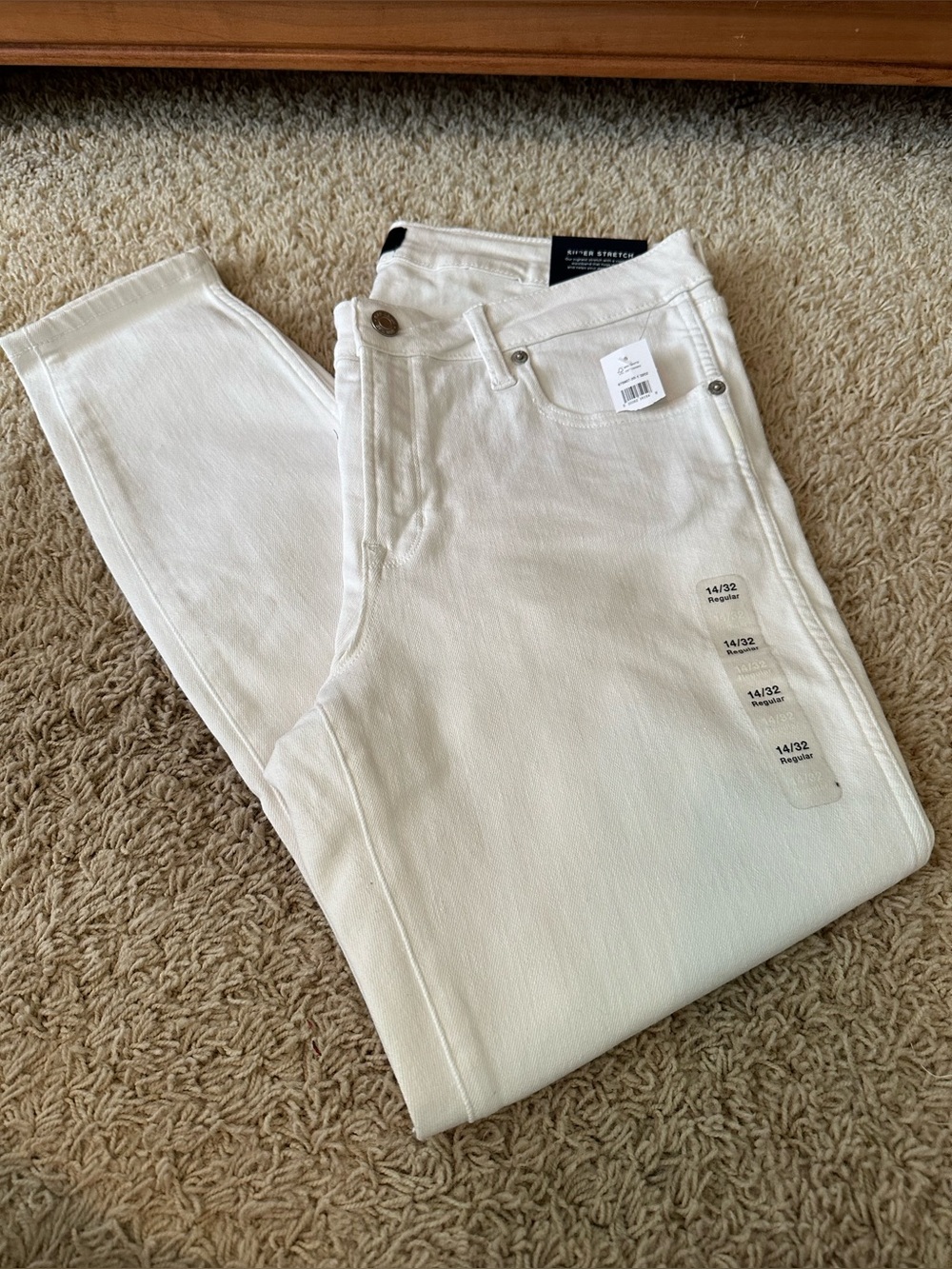 NWT GAP WHITE UNIVERSAL LEGGING DENIM